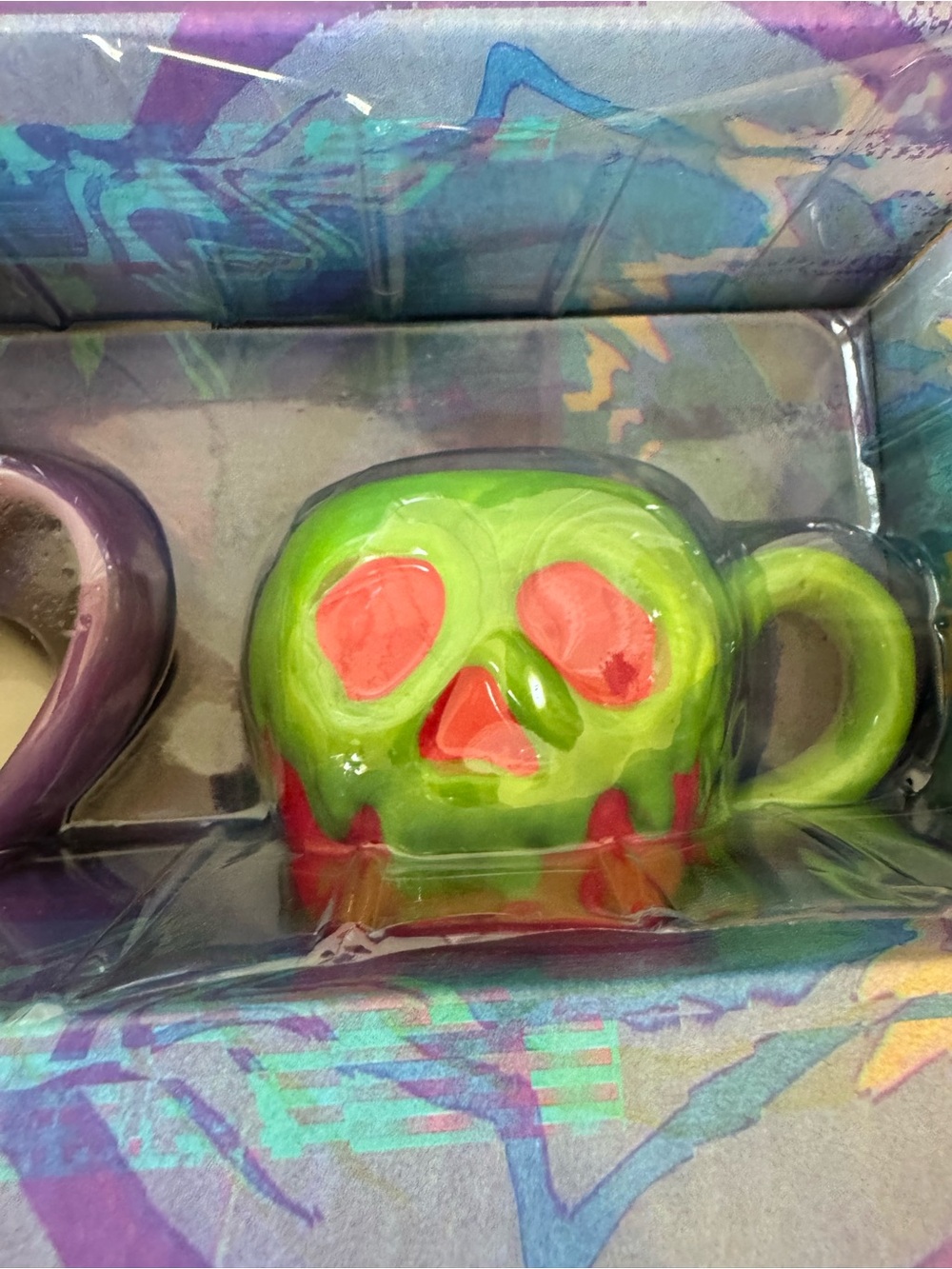 Disney Villains Evil Queen Poison Apple 3D Ceramic Mug Set NWT - Picture 3 of 6